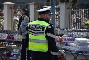 Podkarpaccy policjanci podczas działań &quot;Wszystkich Świętych&quot;