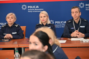 Funkcjonariusze podczas szkolenia