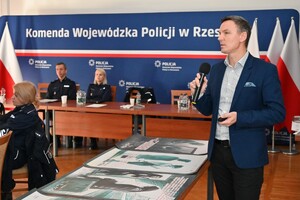 Funkcjonariusze podczas szkolenia