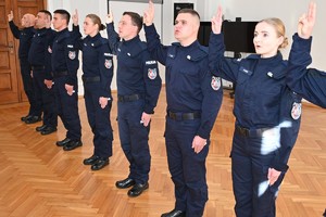 Funkcjonariusze podczas ślubowania