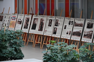 Na zdjęciach funkcjonariusze Policji oraz inni uczestnicy seminarium.