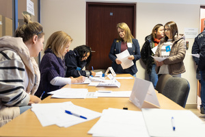 Funkcjonariusze i inne osoby podczas ćwiczeń