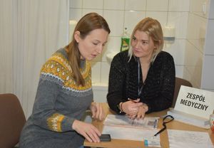 Funkcjonariusze i inne osoby podczas ćwiczeń