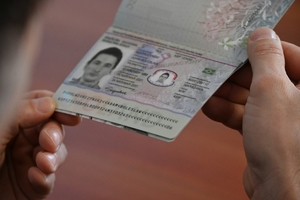 Policjanci i uczestnicy szkolenia podczas spotkania w auli Komendy Wojewódzkiej Policji w Rzeszowie