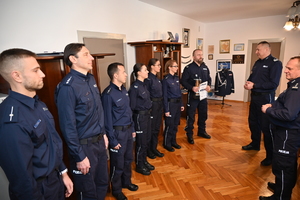 Funkcjonariusze podczas spotkania z Komendantem