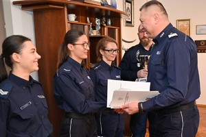 Funkcjonariusze podczas spotkania z Komendantem