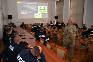 Funkcjonariusze podczas szkolenia.