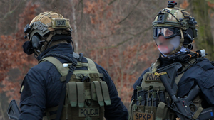 kontrterroryści podczas ćwiczeń