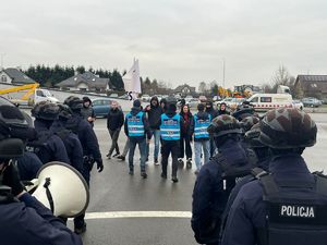 policjanci zespołu antykonfliktowego w trakcie szkolenia