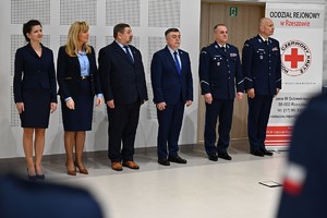 Funkcjonariusze podczas odznaczenia