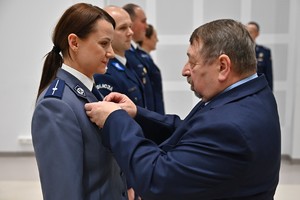 Funkcjonariusze podczas odznaczenia