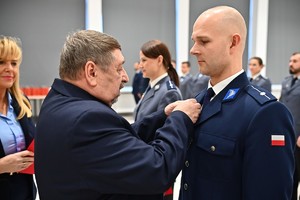 Funkcjonariusze podczas odznaczenia
