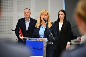 Funkcjonariusze podczas odznaczenia