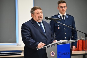 Funkcjonariusze podczas odznaczenia