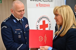 Funkcjonariusze podczas odznaczenia