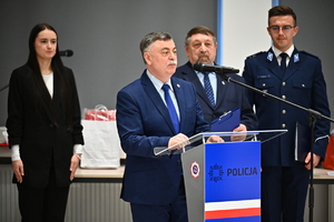 Funkcjonariusze podczas odznaczenia