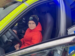 "Kiermasz świąteczny dla Emilki" z udziałem policjantów