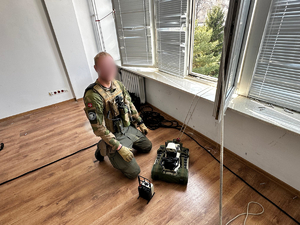 Podkarpaccy kontrterroryści wraz z norweskim zespołem EOD podczas ćwiczeń