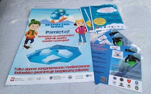 Policjanci biorący udział w pikniku charytatywnym