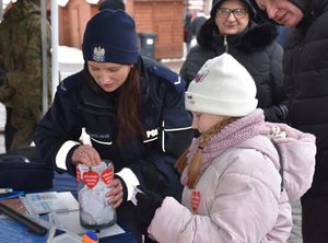 Policjanci podczas finału WOŚP na Jarosławskim Rynku