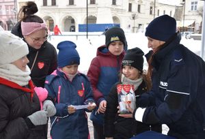 Policjanci podczas finału WOŚP na Jarosławskim Rynku
