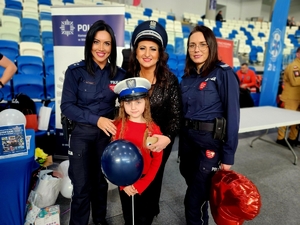 Policjanci KPP w Mielcu podczas finału WOŚP w Mielcu