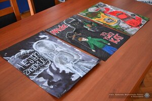 Prace z konkursu plastycznego pn. „Bezpieczne Wakacje 2025”