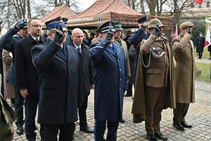 Uczestnicy obchodów Narodowego Dnia Pamięci Żołnierzy Armii Krajowej
