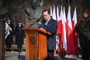 Uczestnicy obchodów Narodowego Dnia Pamięci Żołnierzy Wyklętych w Rzeszowie