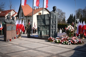 Uczestnicy obchodów Narodowego Dnia Pamięci Żołnierzy Wyklętych w Rzeszowie