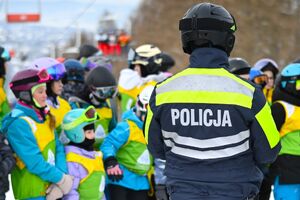 Policjanci podczas ferii zimowych