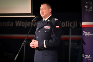 Uczestniczki i uczestnicy koncertu z okazji Dnia Kobiet zorganizowanego przez Komendę Wojewódzką Policji w Rzeszowie w Sali Koncertowej Wydziału Muzyki Uniwersytetu Rzeszowskiego.