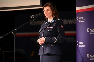 Uczestniczki i uczestnicy koncertu z okazji Dnia Kobiet zorganizowanego przez Komendę Wojewódzką Policji w Rzeszowie w Sali Koncertowej Wydziału Muzyki Uniwersytetu Rzeszowskiego.