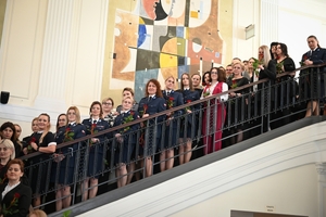 Uczestniczki i uczestnicy koncertu z okazji Dnia Kobiet zorganizowanego przez Komendę Wojewódzką Policji w Rzeszowie w Sali Koncertowej Wydziału Muzyki Uniwersytetu Rzeszowskiego.