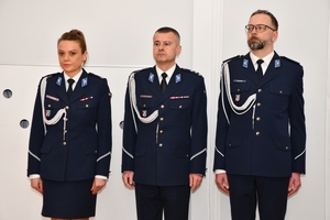 Policjanci i uczestnicy uroczystości wręczenia odznaczeń dla podkarpackich policjantów