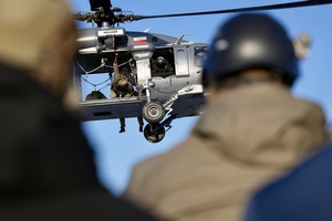 Kontrterroryści podczas ćwiczeń.