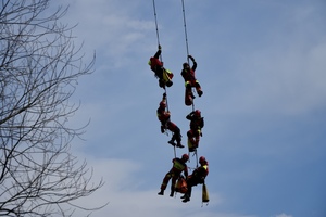 Kontrterroryści podczas ćwiczeń.