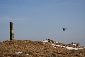 Kontrterroryści podczas ćwiczeń.