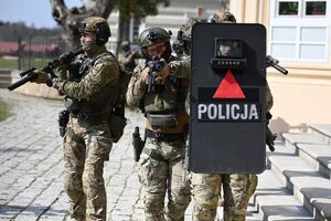 Policjanci podczas szkolenia