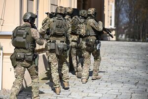 Policjanci podczas szkolenia