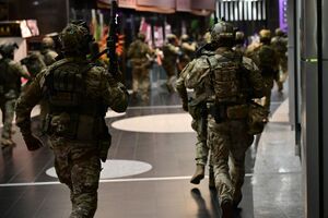 Funkcjonariusze podczas doskonalenia umiejętności