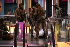 Funkcjonariusze podczas doskonalenia umiejętności