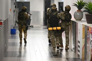 Funkcjonariusze podczas doskonalenia umiejętności