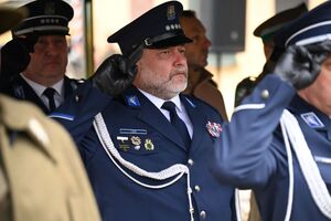 Uczestnicy podczas uroczystości pod Kościołem Garnizonowym w Rzeszowie
