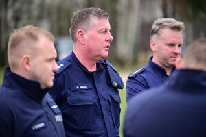 Policjanci oraz inne osoby podczas doskonalenia