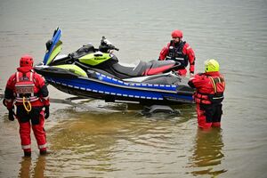 Policjanci oraz inne osoby podczas doskonalenia