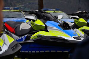 Policjanci oraz inne osoby podczas doskonalenia