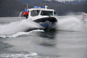 Policjanci oraz inne osoby podczas doskonalenia