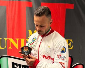 Policjant kulturysta