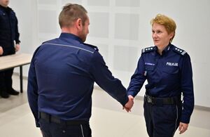 Funkcjonariusze podczas uroczystego zakończenia szkolenia